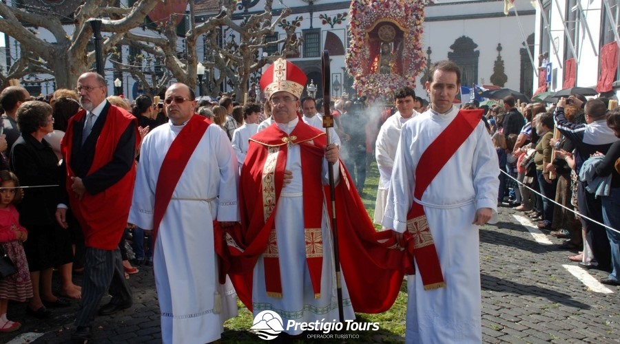 Festas do Senhor Santo Cristo em São Miguel - 4 Dias